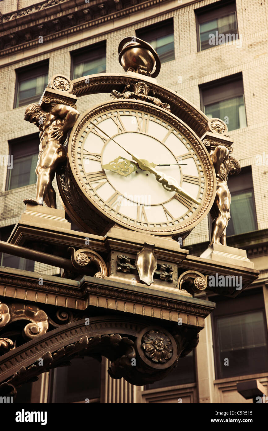 Old street clock in downtown Pittsburgh Stock Photo Alamy