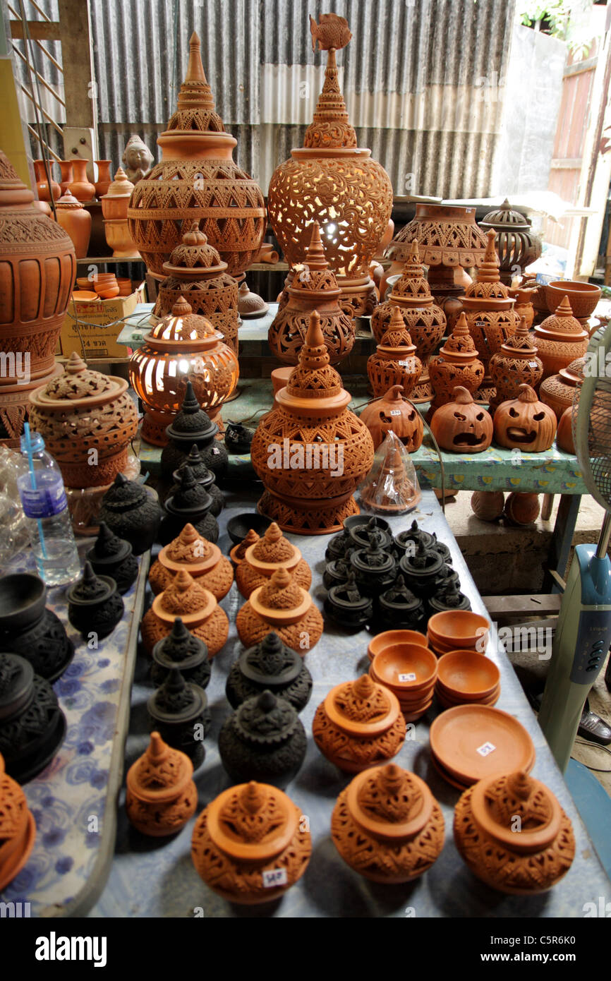 Koh Kret Thai pottery Stock Photo Alamy