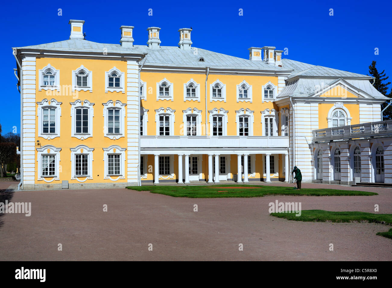 Palace (1747-1751), Architect Francesco Bartolomeo Rastrelli, Peterhof, near St.Petersburg, Russia Stock Photo
