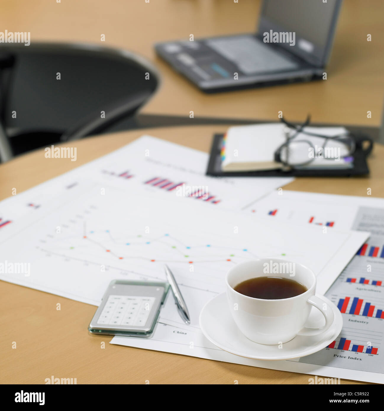 Sales desks hires stock photography and images Alamy