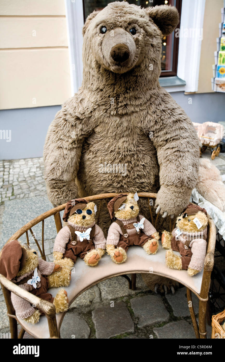 Berlin bears hi-res stock photography and images - Alamy