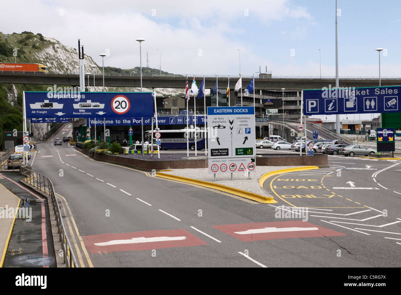 Entrance to Dover docks Stock Photo - Alamy