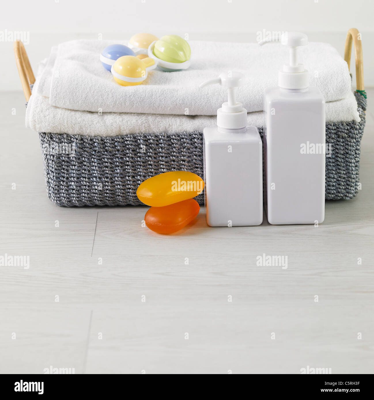 Baby bath supplies hi-res stock photography and images - Alamy