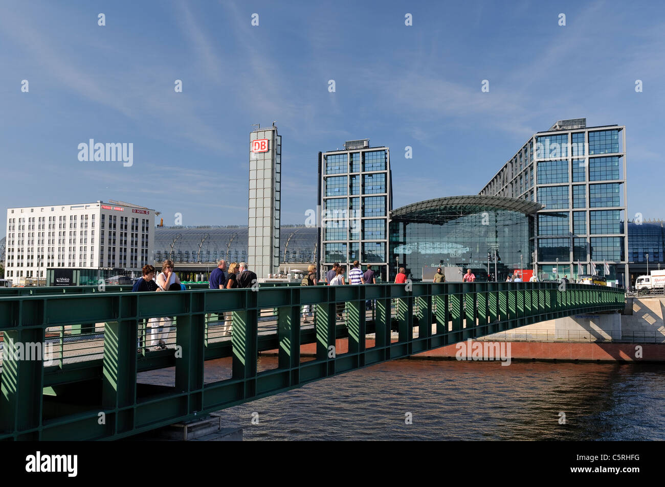 Bridge To Central Station Regierungsviertel Government District