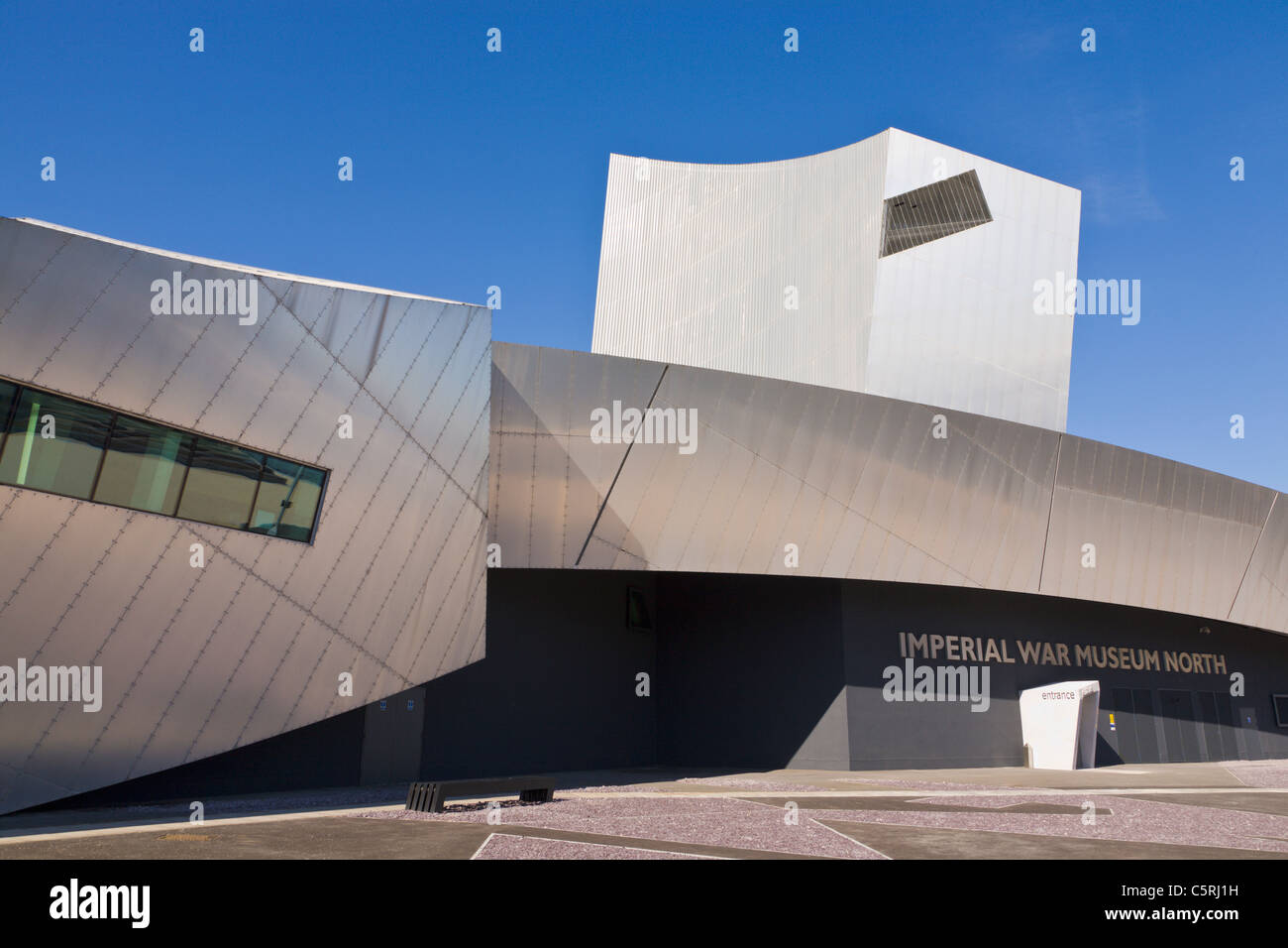 Imperial War Museum North, Salford Quays, Manchester, England Stock Photo
