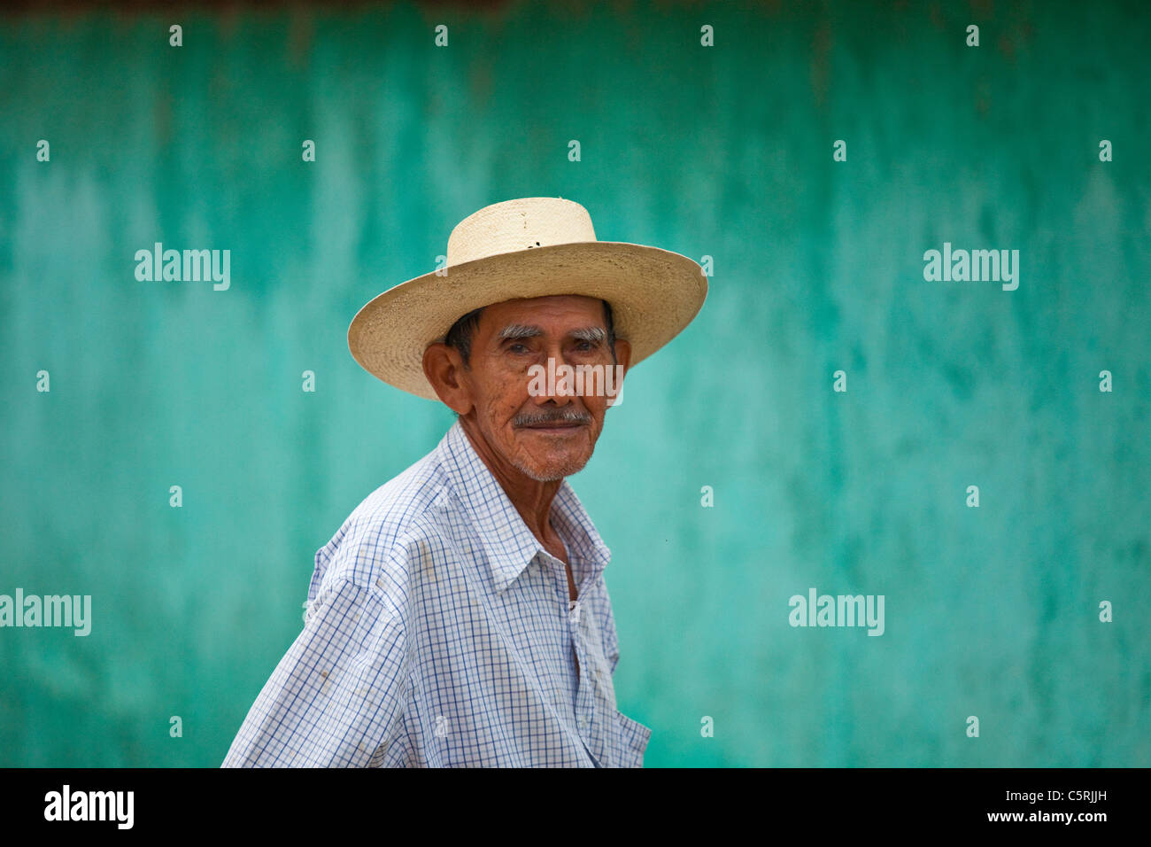 Old man in Canton La Junta, Comalapa, Chalatenango, El Salvador Stock Photo