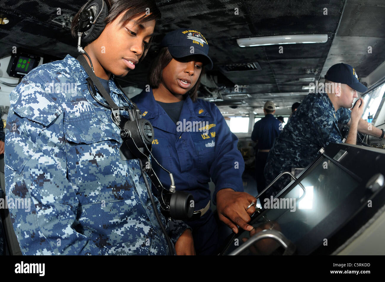 watch on the bridge aboard the aircraft carrier USS Ronald Reagan (CVN 76) Stock Photo