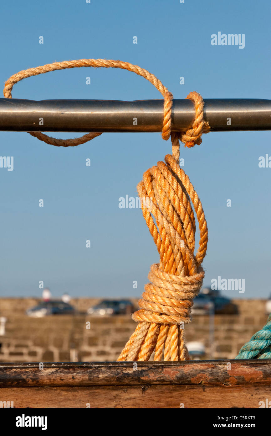 A fishermans knot on a boat in the harbour of St Ives, Cornwall. Stock Photo