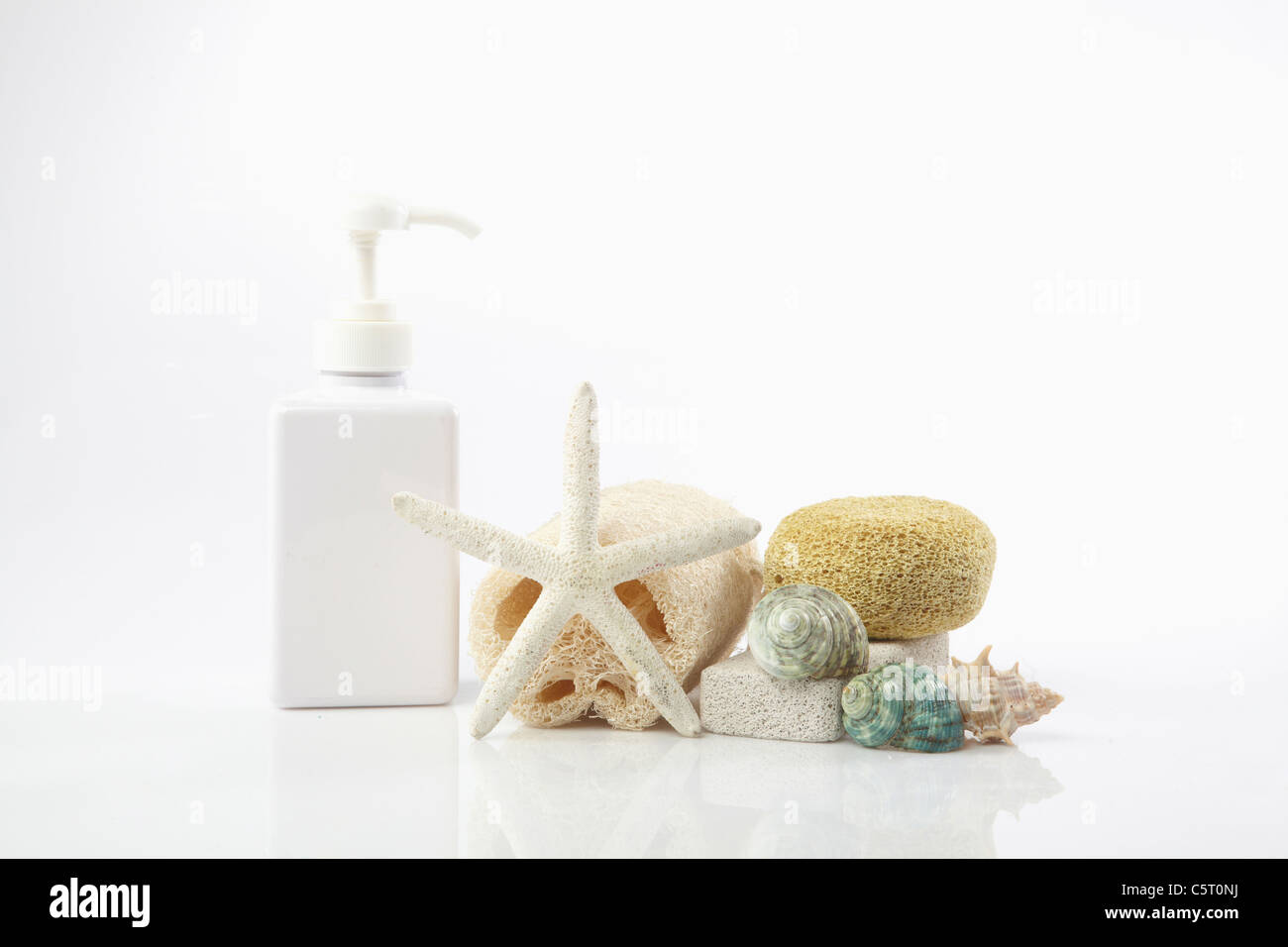 summer vacation items Stock Photo Alamy