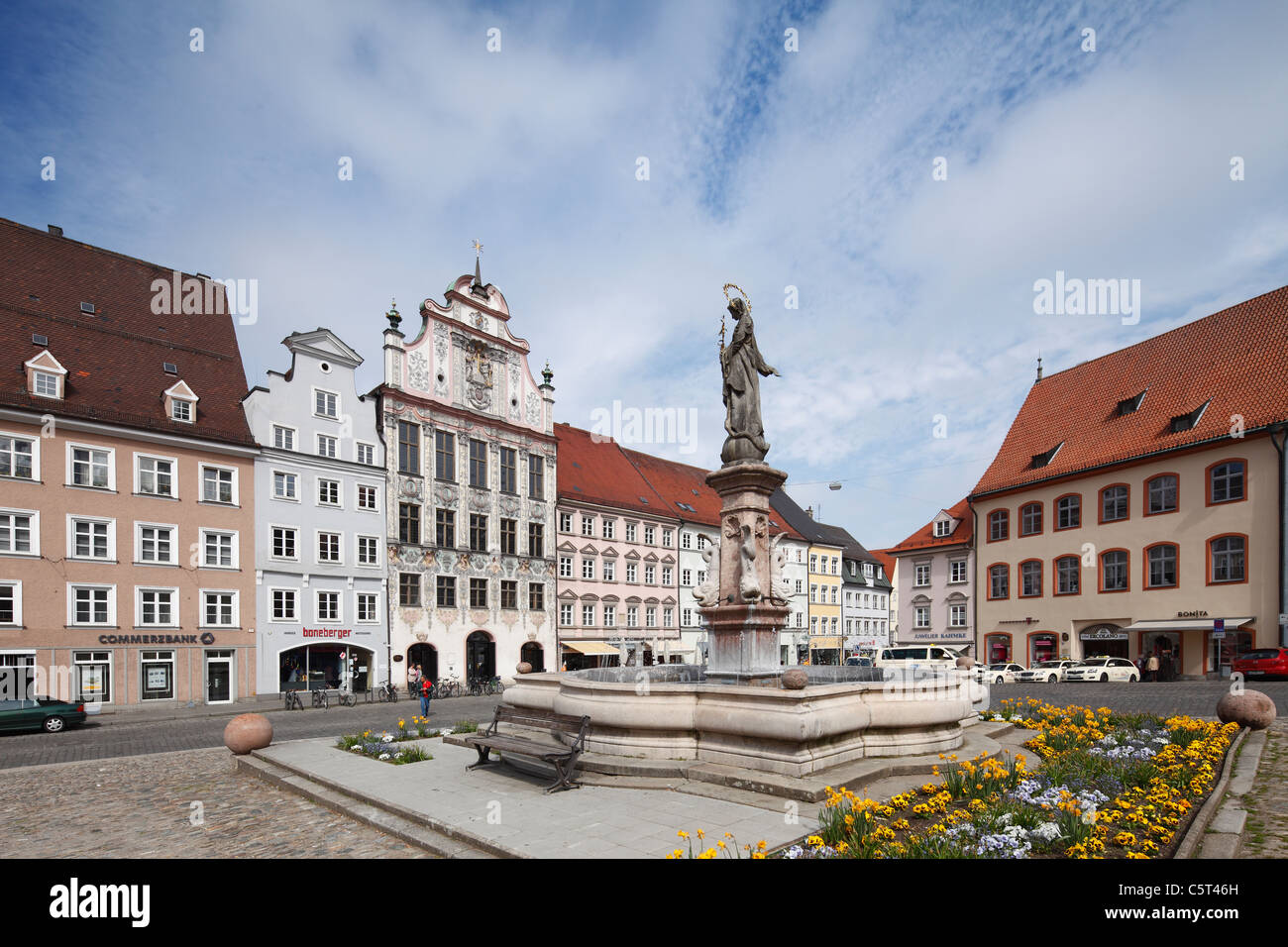 Germany, Bavaria, Upper Bavaria, Landsberg am Lech, View of Marienbrunnen fountain with town hall Stock Photo