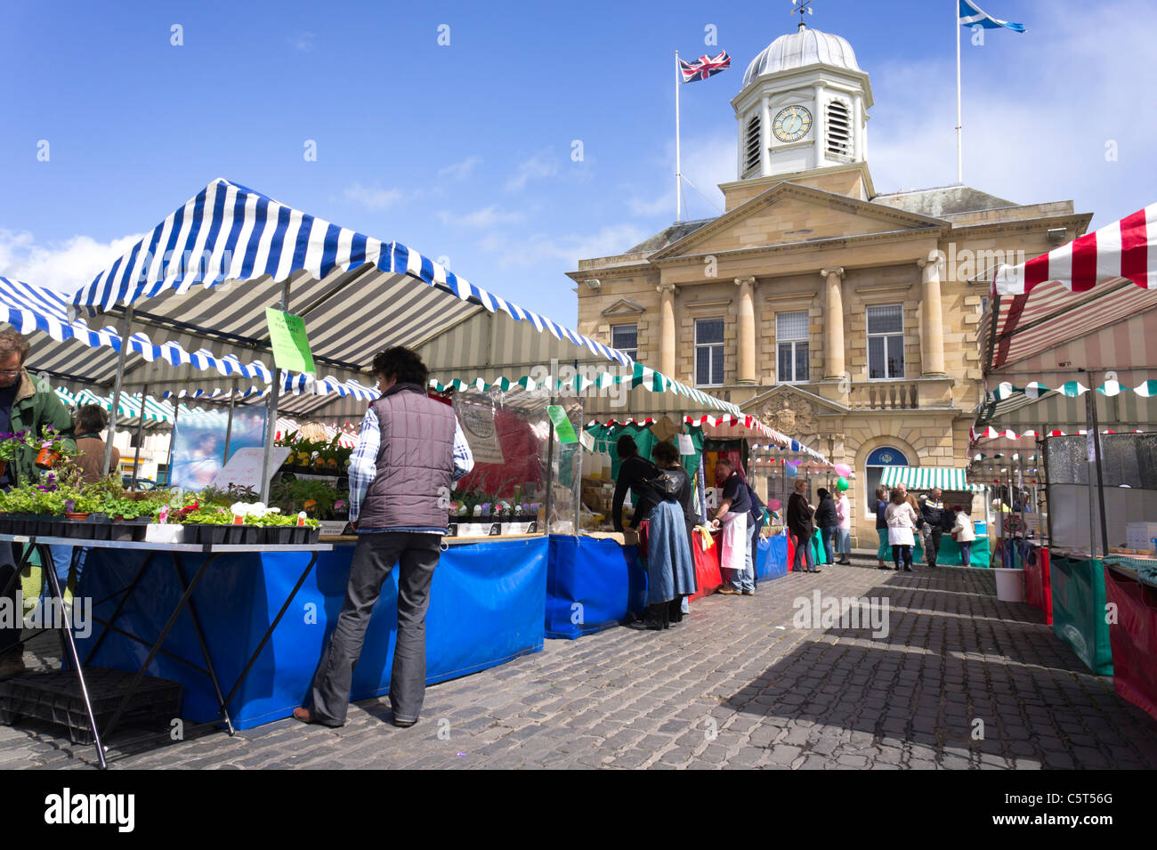 Kelso, Scotland, in summer Farmers Market Stock Photo Alamy