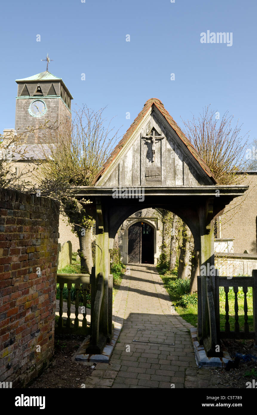 the lych gate entrance to St Peter and St Paul Stokenchurch Parish
