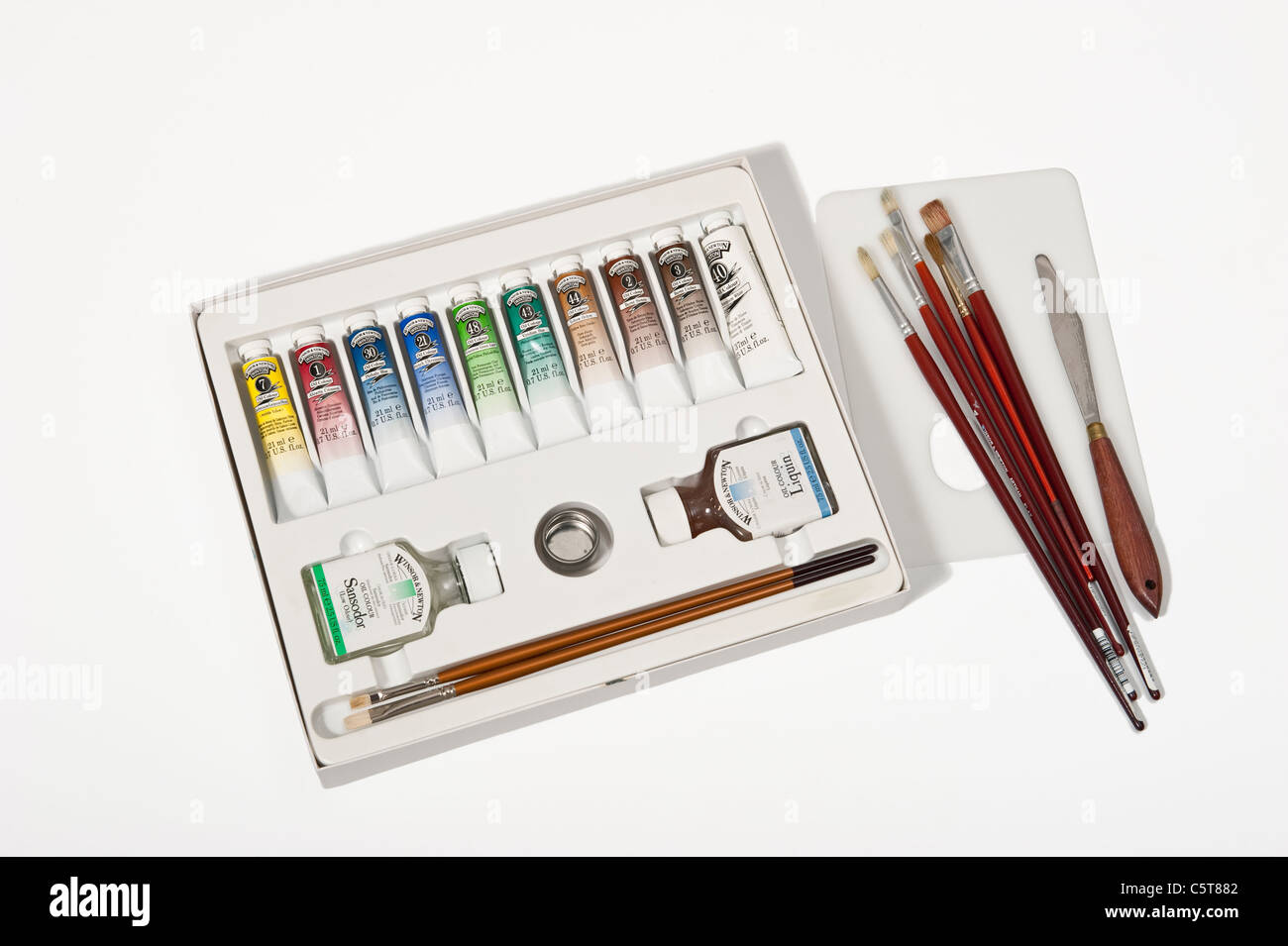 Painting kit hi-res stock photography and images - Alamy