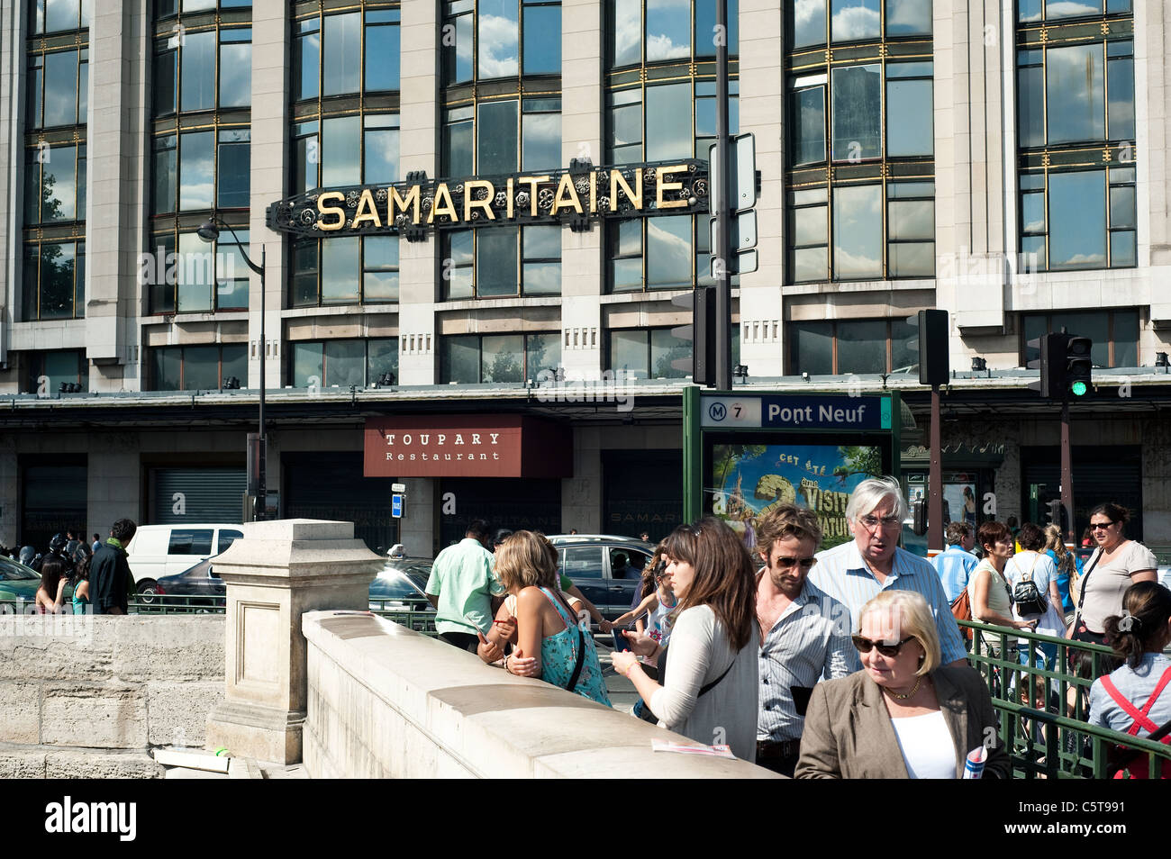 La samaritaine paris hi-res stock photography and images - Page 3 - Alamy