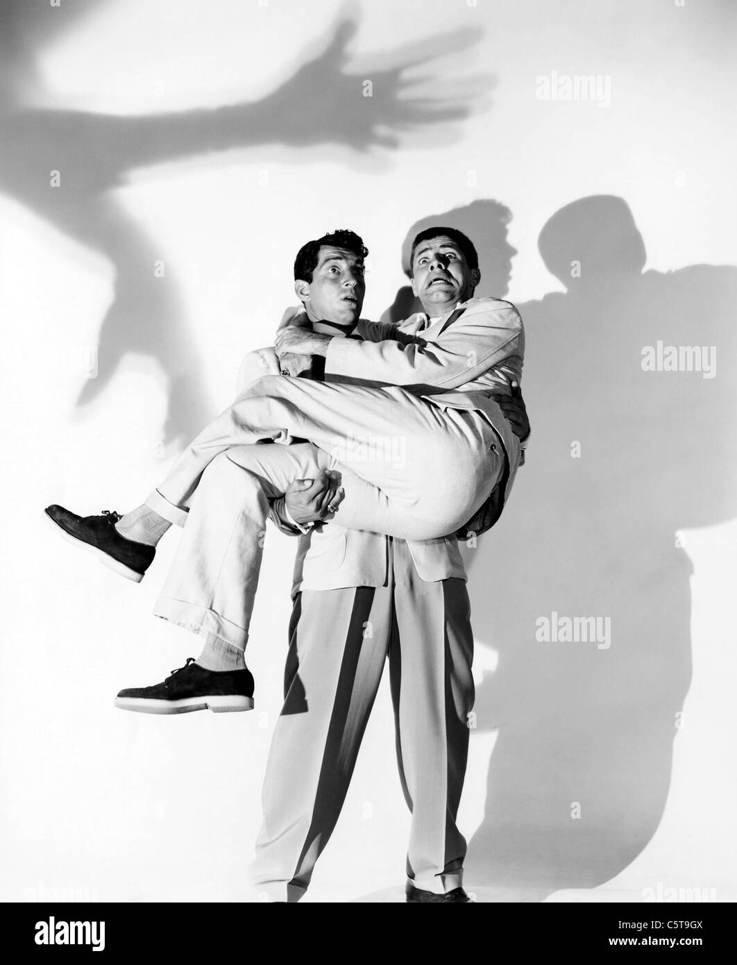 SCARED STIFF (1953) GEORGE MARSHALL (DIR), DEAN MARTIN, JERRY LEWIS, 002 MOVIESTORE COLLECTION LTD Stock Photo