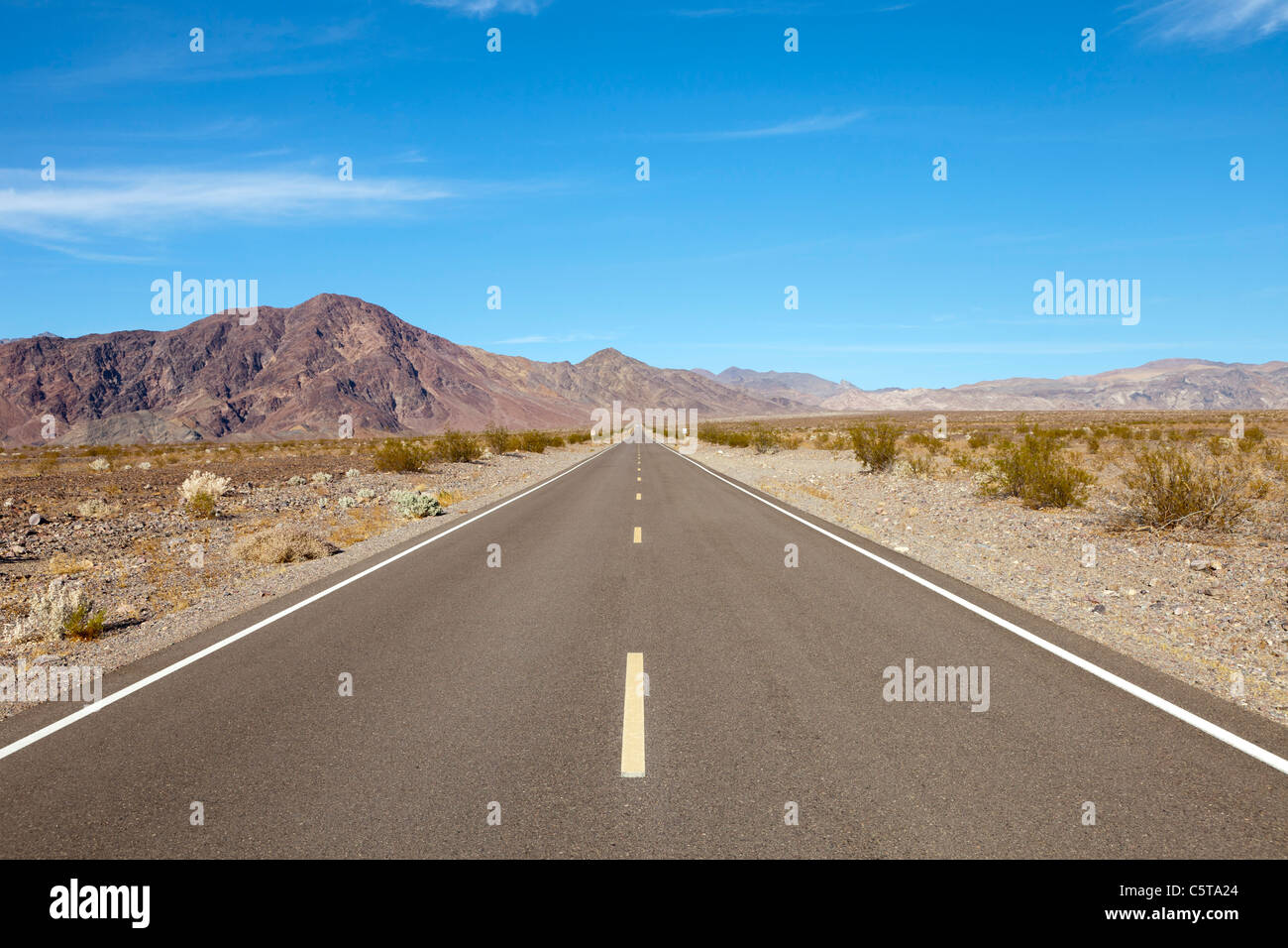 Death valley road hi-res stock photography and images - Alamy