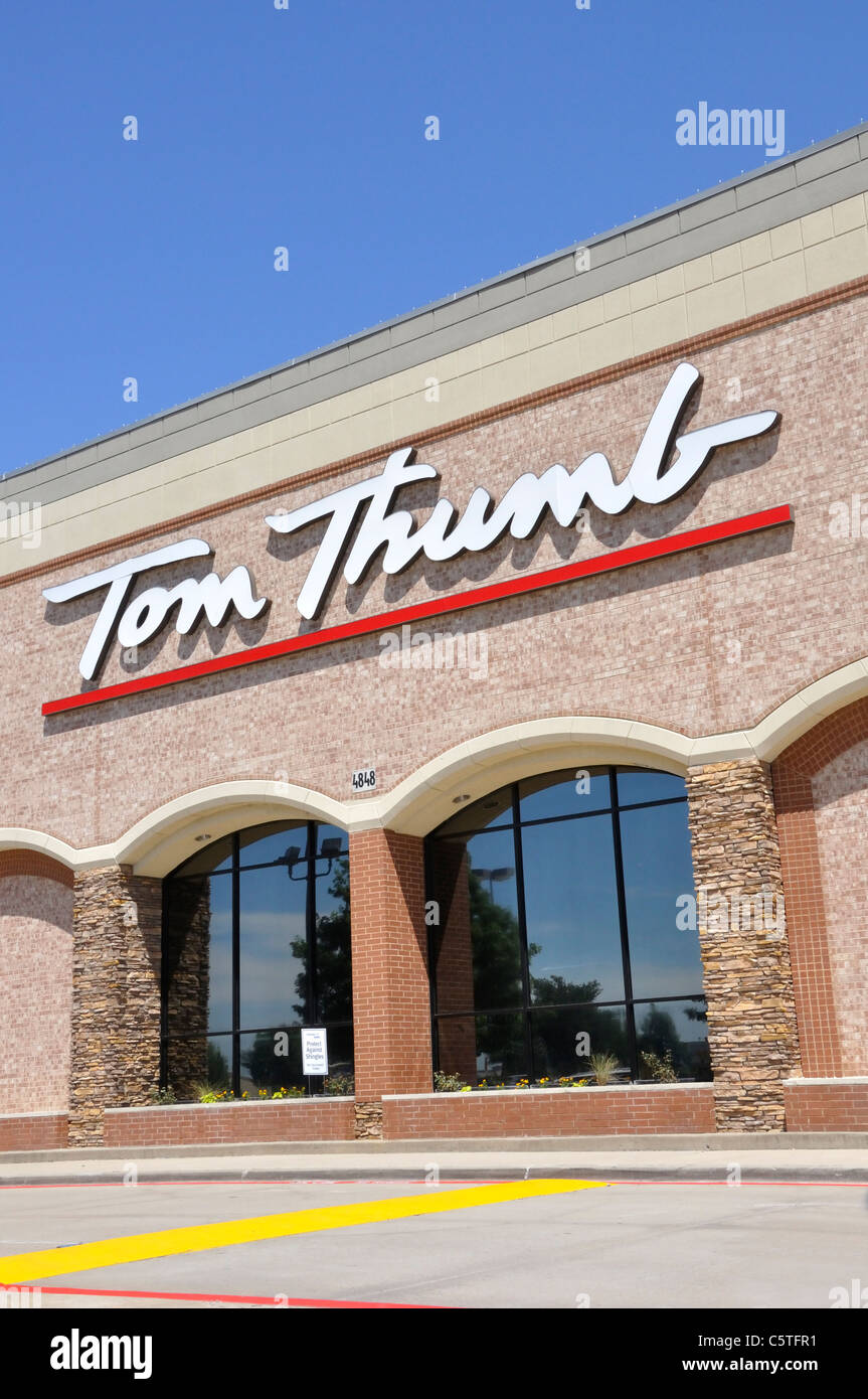 Tom Thumb grocery chain supermarket, Frisco, Texas, USA Stock Photo Alamy