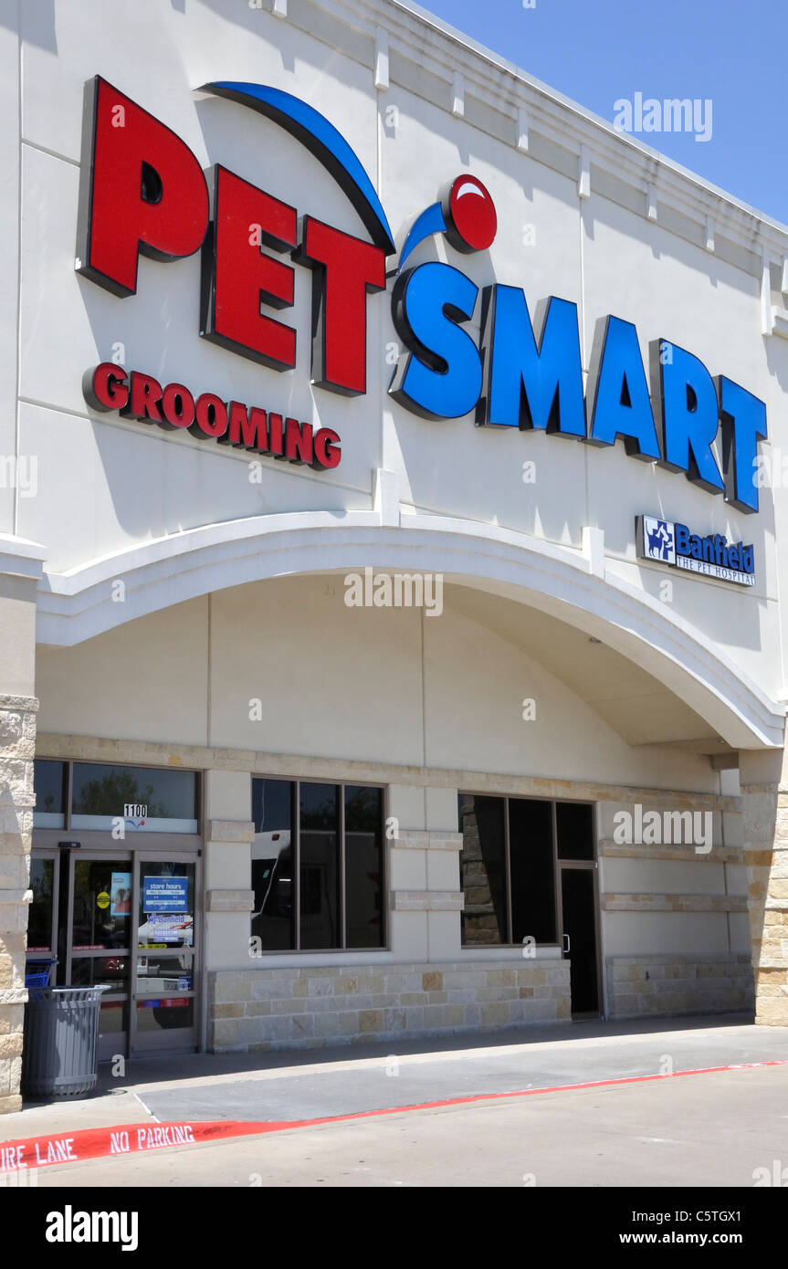 Pet Smart store, Frisco, Texas, USA Stock Photo Alamy