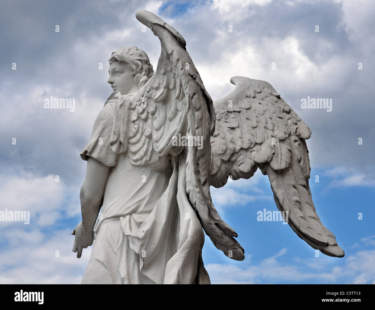 Angel statue wings hires stock photography and images Alamy