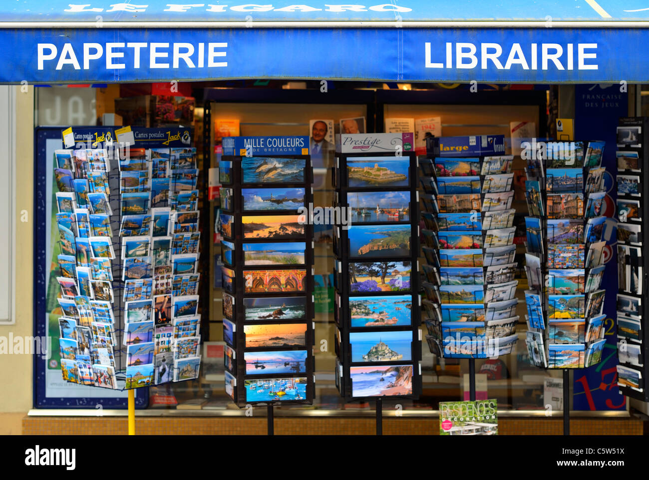A paper and book shop in the center of town, Pleneuf Val Andre FR Stock Photo