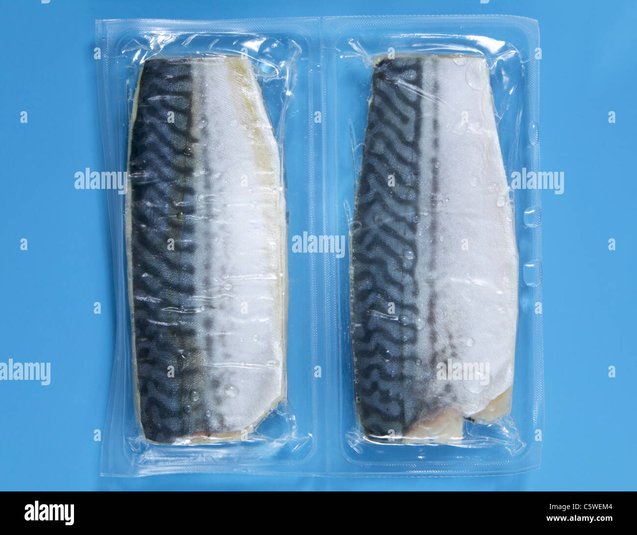 Vacuum packed fish hires stock photography and images Alamy
