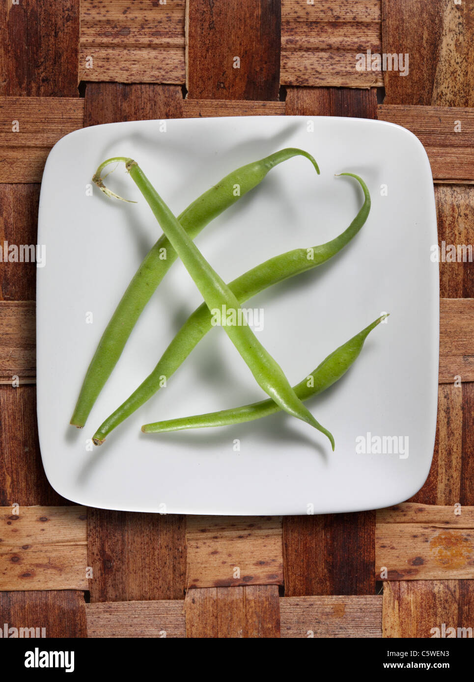 Green beans on plate hi-res stock photography and images - Alamy