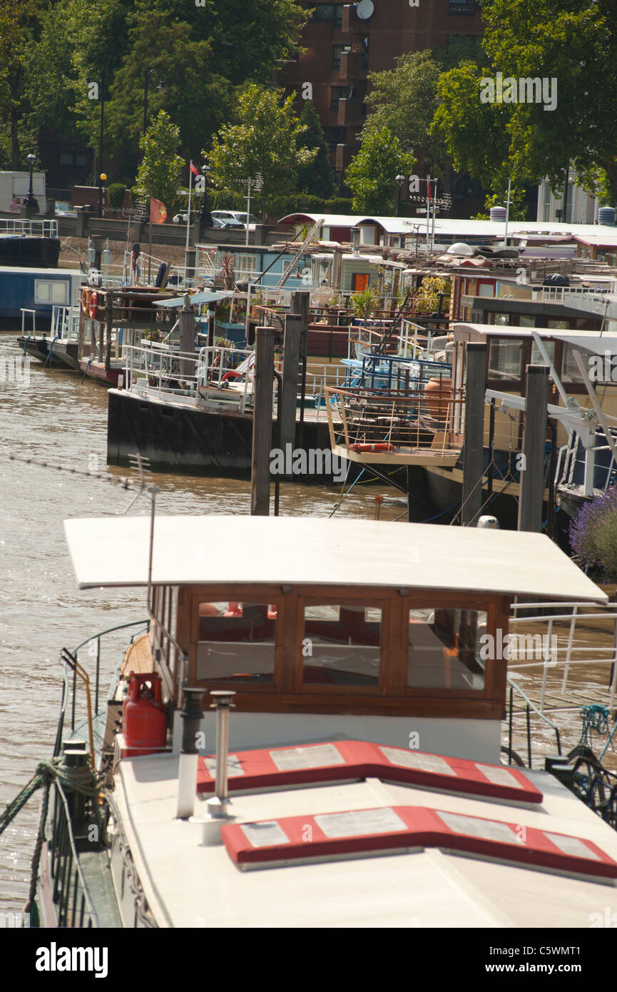 Houseboat river chelsea embankment london hires stock photography and images Alamy