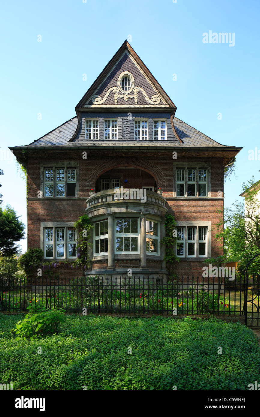 Herrschaftliches Wohnhaus an den Kaiserin-Augusta-Anlagen von Koblenz, Rhein, Mosel, Rheinland-Pfalz Stock Photo