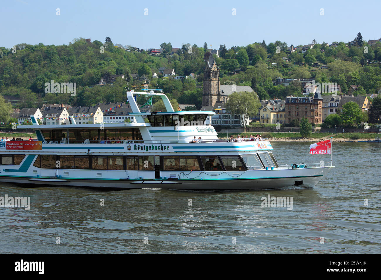 Ausflugsschiff auf dem Rhein, Stadtpanorama mit Pfarrkirche St. Peter und Paul, Koblenz-Pfaffendorf, Rheinland-Pfalz Stock Photo