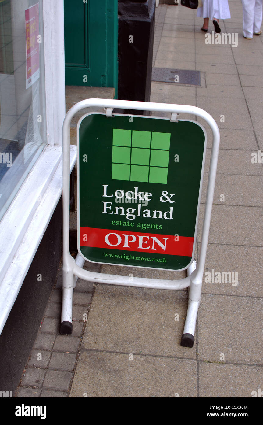 Sign on pavement outside estate agents, Warwick, UK Stock Photo