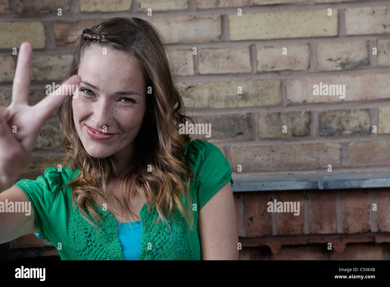 Victory symbol berlin wall hi-res stock photography and images - Alamy
