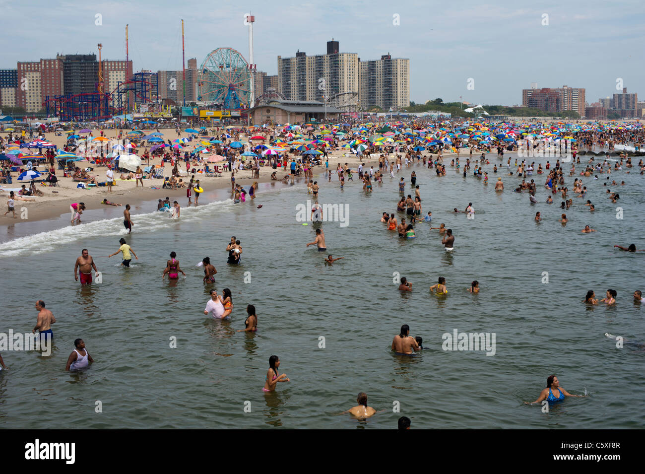 Coney island atlantic ocean hi-res stock photography and images - Alamy
