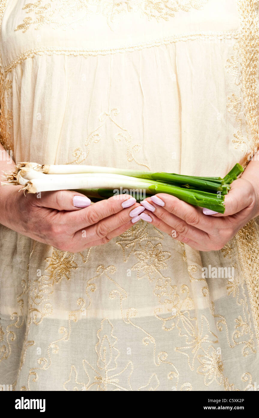 Mature yellow onions hi-res stock photography and images - Alamy