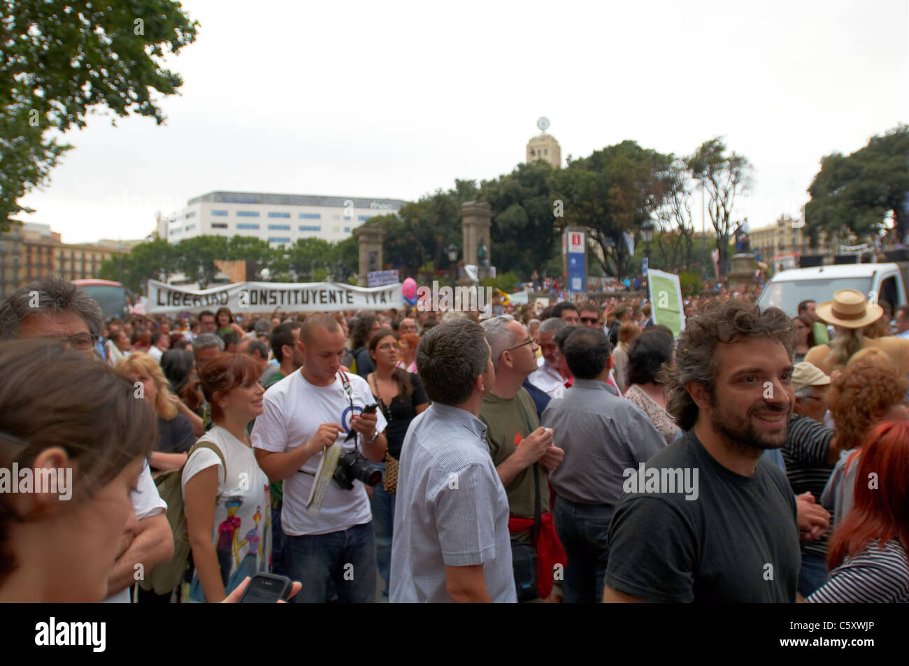 Student demonstration crowd hi-res stock photography and images - Alamy