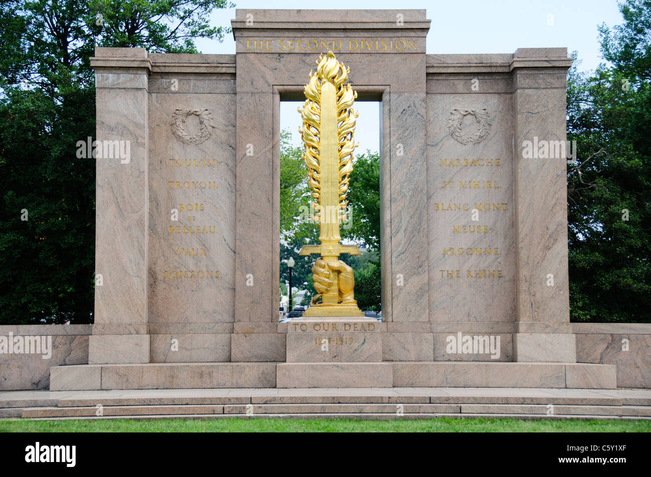 WASHINGTON DC, USA - The Second Division Memorial in the President's Park next to the Ellipse and not far from the White House. It commemorates those who died while serving in the 2nd Infantry Division of the United States Army. Stock Photo