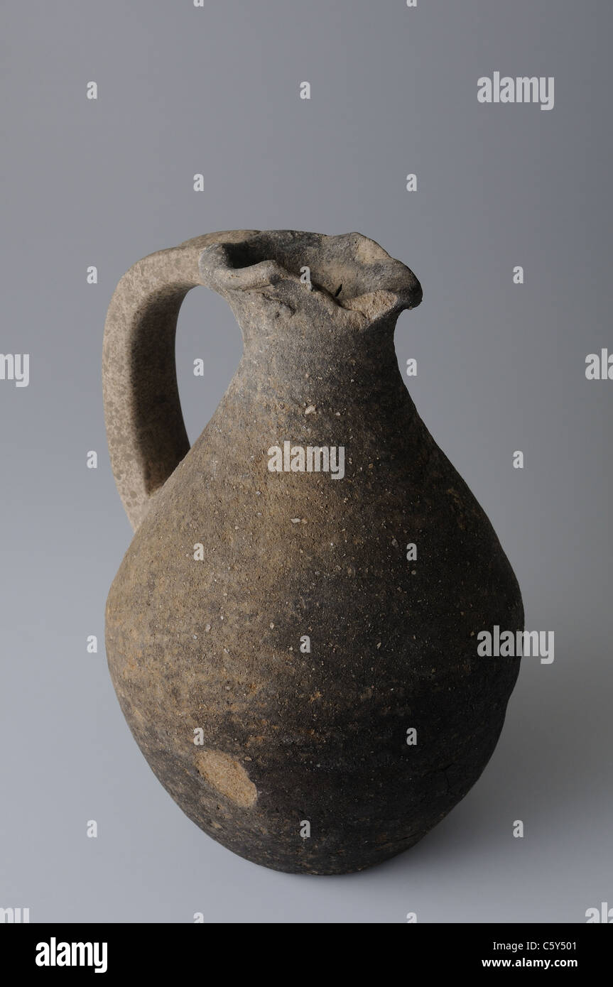 Jug piriform body . Visigoth period in  ' Burgo de Santiuste Museum'- SPAIN Stock Photo