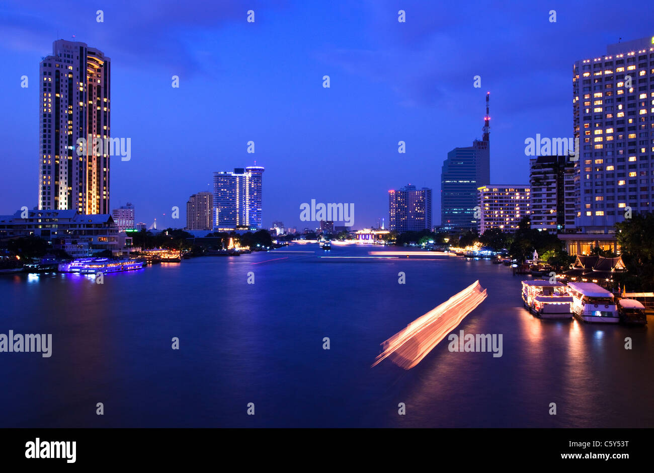 Chao Phraya River at Dusk, Bangkok, Thailand Stock Photo - Alamy