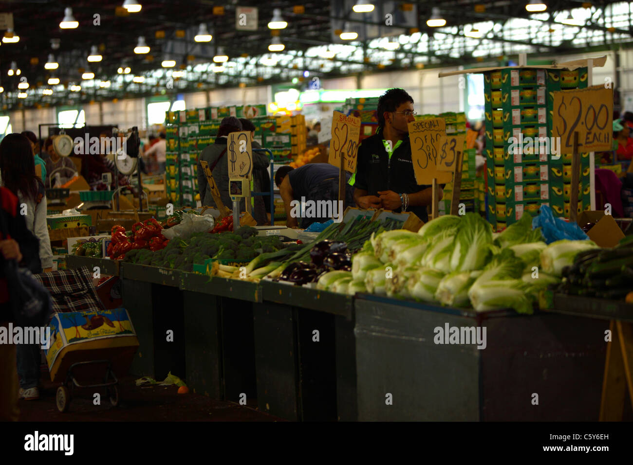 Fruit and Veg market traders at Paddy's Market in Sydney Australia Stock Photo Alamy