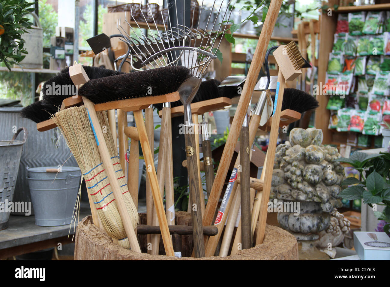 6 tools hi-res stock photography and images - Alamy