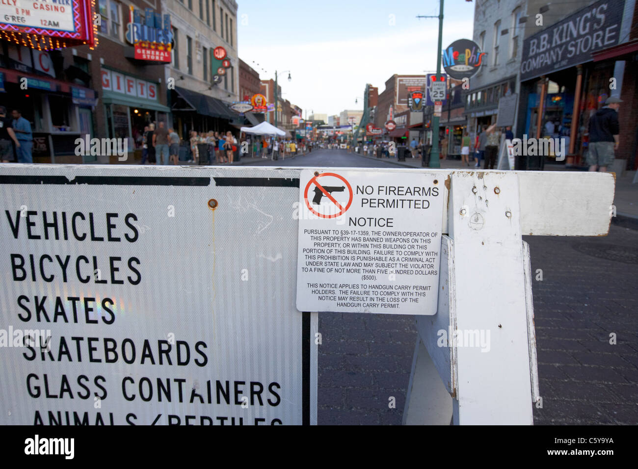 Memphis road signs hi res stock photography and images alamy
