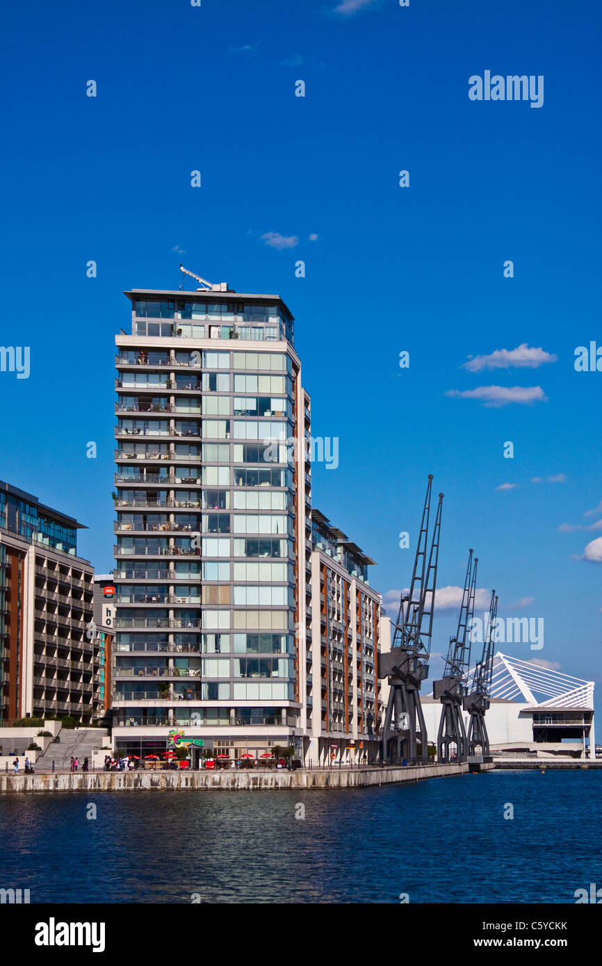 Quayside Development, Royal Victoria Dock Stock Photo Alamy