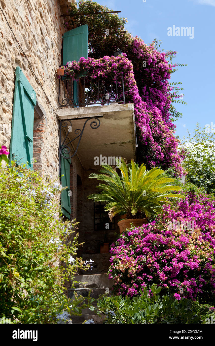 Traditional french house hi-res stock photography and images - Alamy