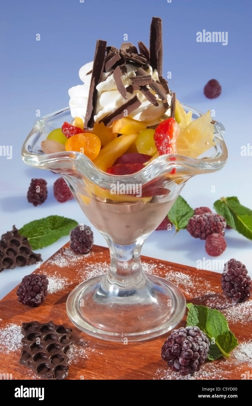 Mixed Sundae Mixed fruit sundae w ice cream Stock Photo - Alamy