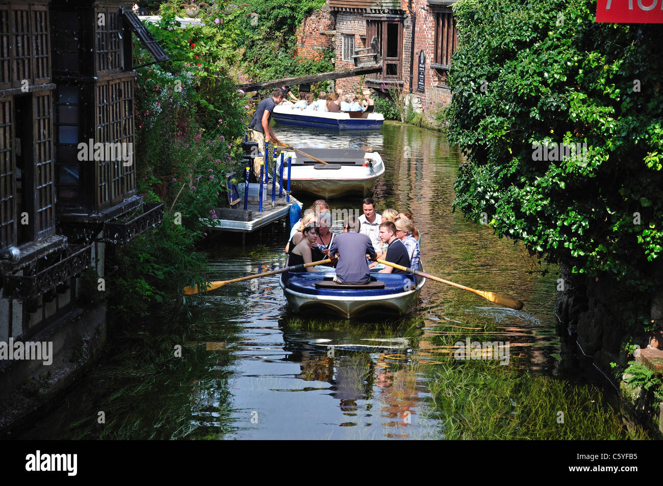 Punting on River Stour by Old Weaver's Restaurant, Canterbury, City of Canterbury, Kent, England, United Kingdom Stock Photo