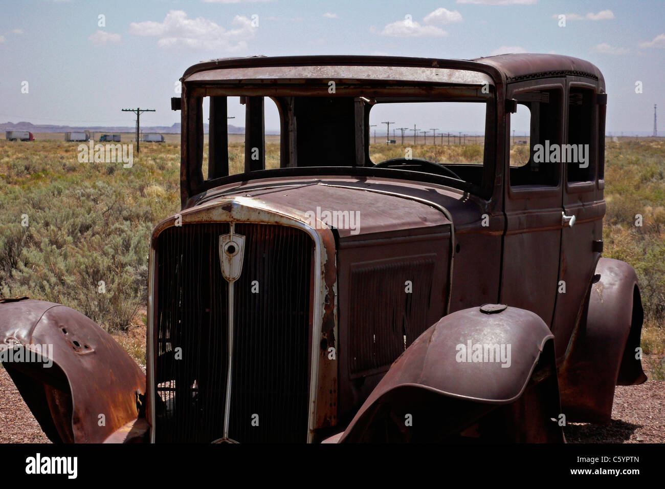 Abandoned car on route 66 in Arizona Stock Photo - Alamy
