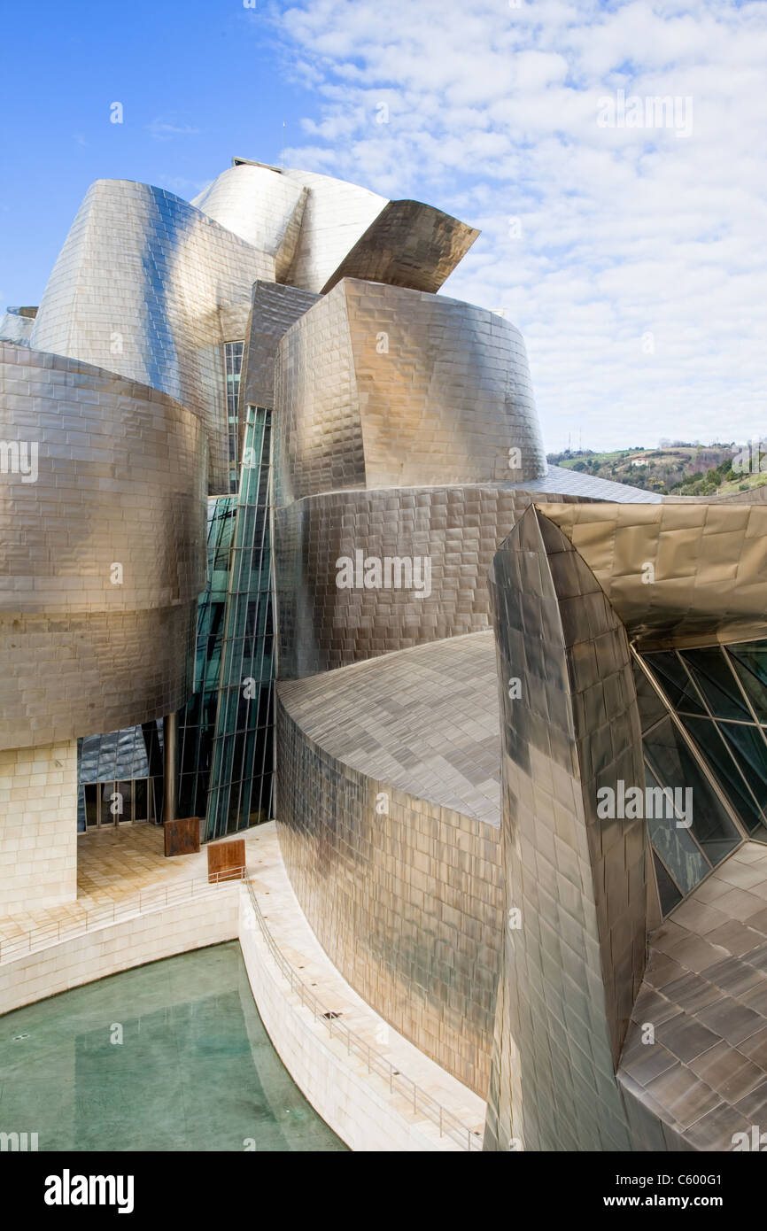 General view of the Guggenheim museum in Bilbao, by Frank Ghery Stock Photo