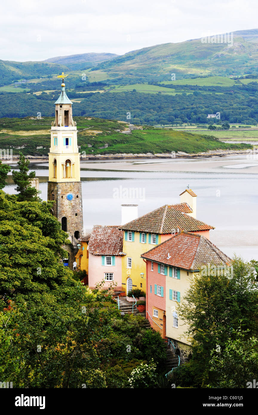 Houses at the Italiate town of Portmeirion Stock Photo
