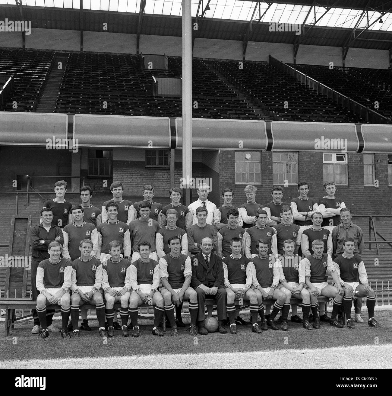 Aston Villa Football Team With Manager Dick Taylor 21 7 66 Front Row Stock Photo Alamy