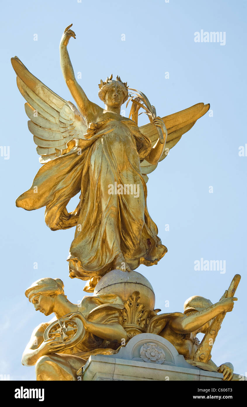 Victoria figures hires stock photography and images Alamy