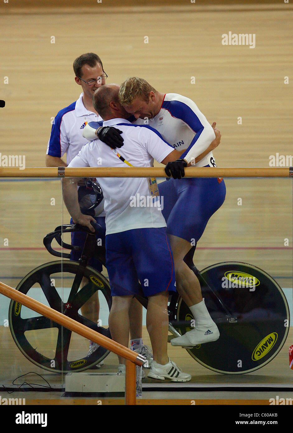 CHRIS HOY & COACHING TEAM GREAT BRITAIN OLYMPIC STADIUM BEIJING CHINA 19 August 2008 Stock Photo